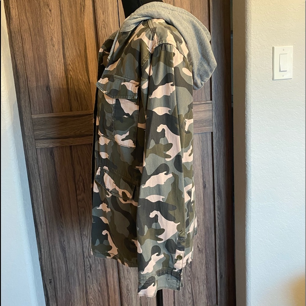 H&M CAMO JACKET HOODIE - Picture 8 of 12
